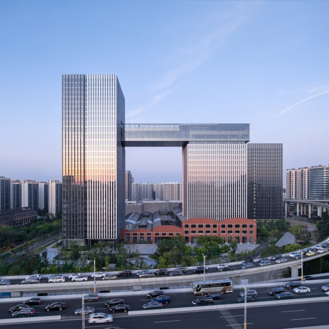 Commercial & Retail Glass Solutions